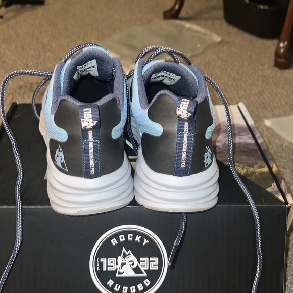 Boots - Picture 4 of 9